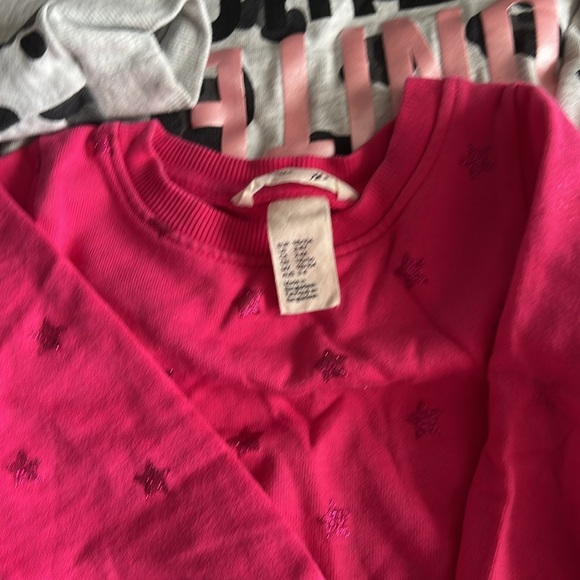 Girl’s H&M sweaters. Size 2-4Y. Set of 6 - Picture 2 of 9